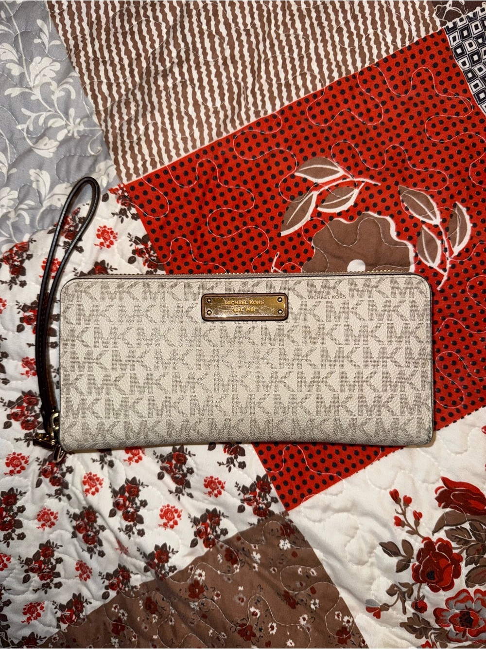 Michael kors wallet